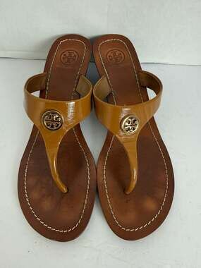 Tory Burch Cameron Wedge Thong Sandals Tan Leather Gold Logo